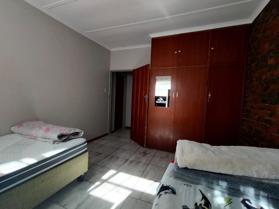 5 Bedroom Property for Sale in Fichardt Park Free State